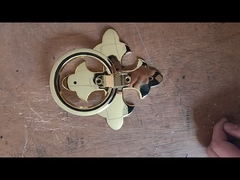 Settile di fiori decorativi a bordo incrociato