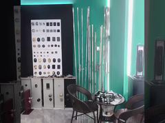 Uno sguardo più da vicino: porta aperta piatta con serratura a maniglia in lega di zinco e alluminio per la casa