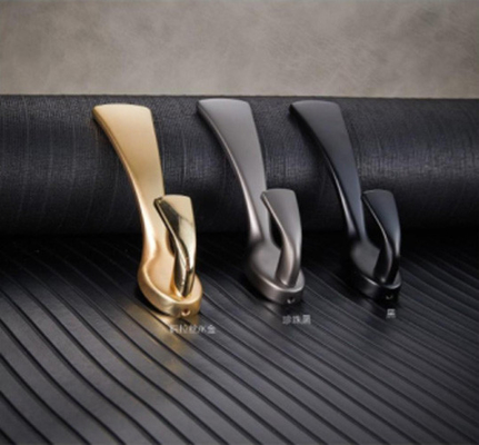 Hook di giacca in doppio tessuto europeo Hook di metallo Hook di abbigliamento moderno Hook per camera da letto