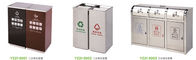 Ss che riciclano il contenitore dei rifiuti della via che sta il bidone della spazzatura classificato del metallo