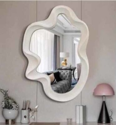Set di specchi in vetro con cornice irregolare di lusso, design per l'arredamento della casa con cornice elegante