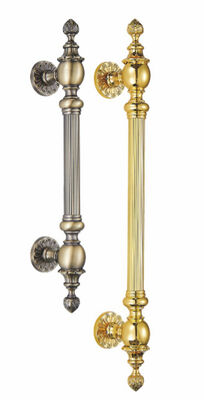 Maniglie per mobili con finitura lucida con fissaggio a vite, disponibili nelle lunghezze 150 mm, 200 mm, 300 mm, 400 mm, resistenti